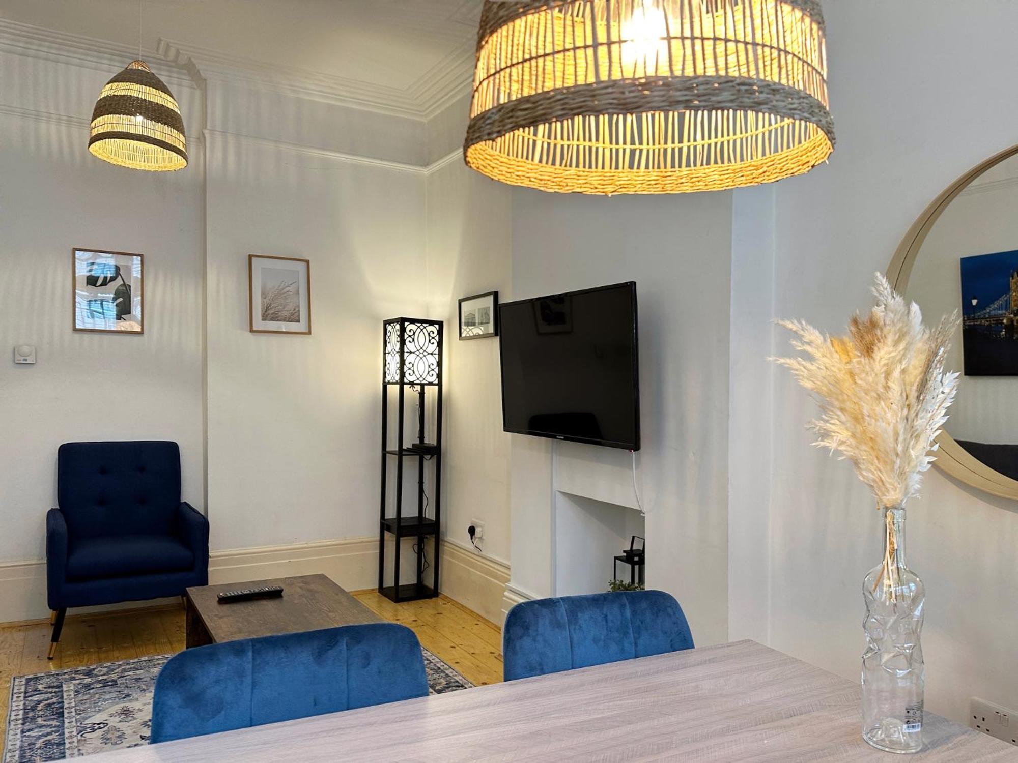 Oliver's Place In Holborn - 2 Double Beds, 1 Sofa Bed, Great Location Londra
