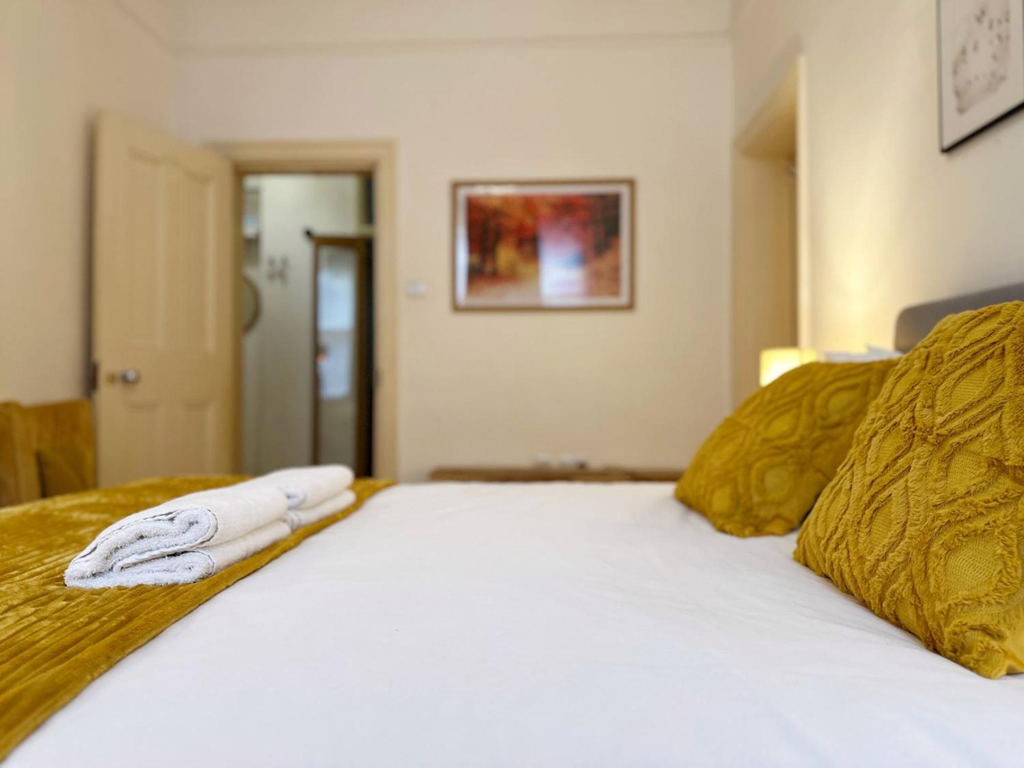 Oliver's Place In Holborn - 2 Double Beds, 1 Sofa Bed, Great Location * Londra