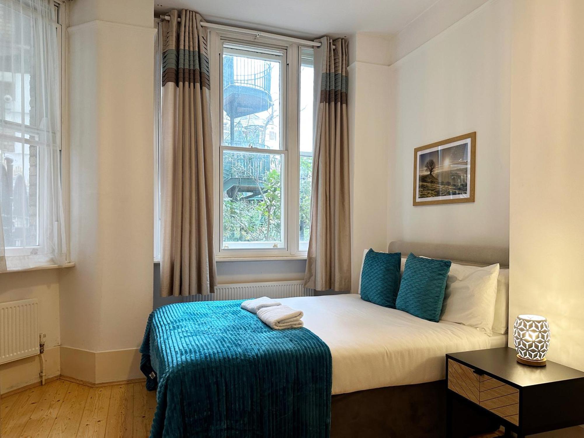 Oliver's Place In Holborn - 2 Double Beds, 1 Sofa Bed, Great Location * Londra