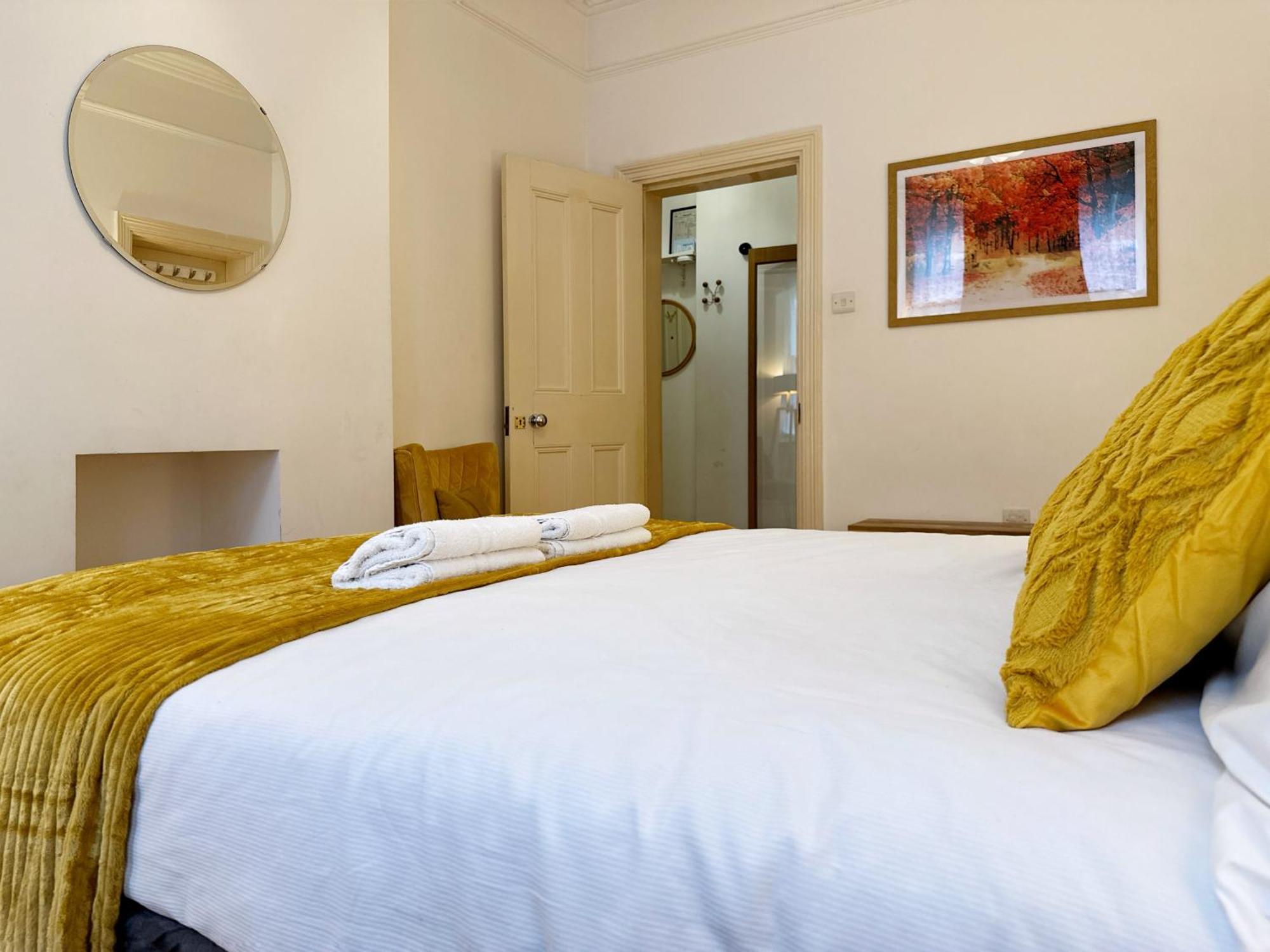 Oliver's Place In Holborn - 2 Double Beds, 1 Sofa Bed, Great Location * Londra