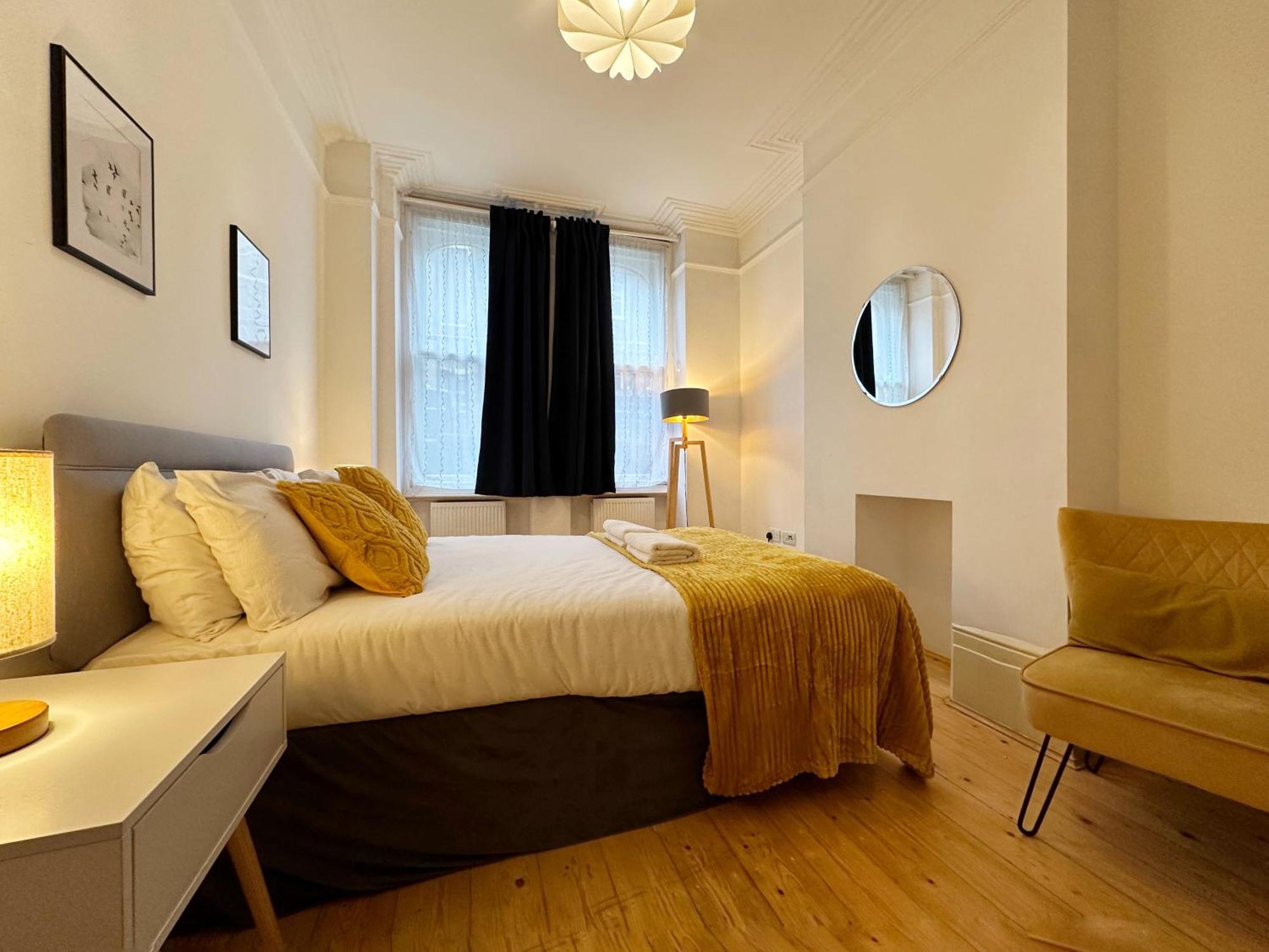 Oliver's Place In Holborn - 2 Double Beds, 1 Sofa Bed, Great Location Apartament *