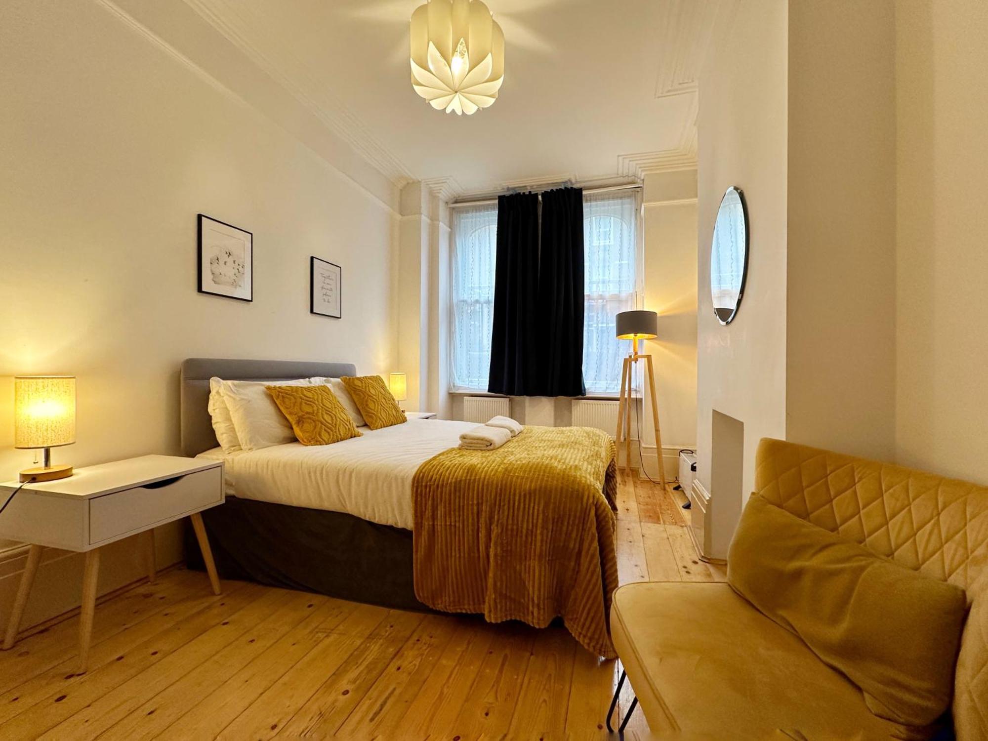 Apartament Oliver's Place In Holborn - 2 Double Beds, 1 Sofa Bed, Great Location Londra
