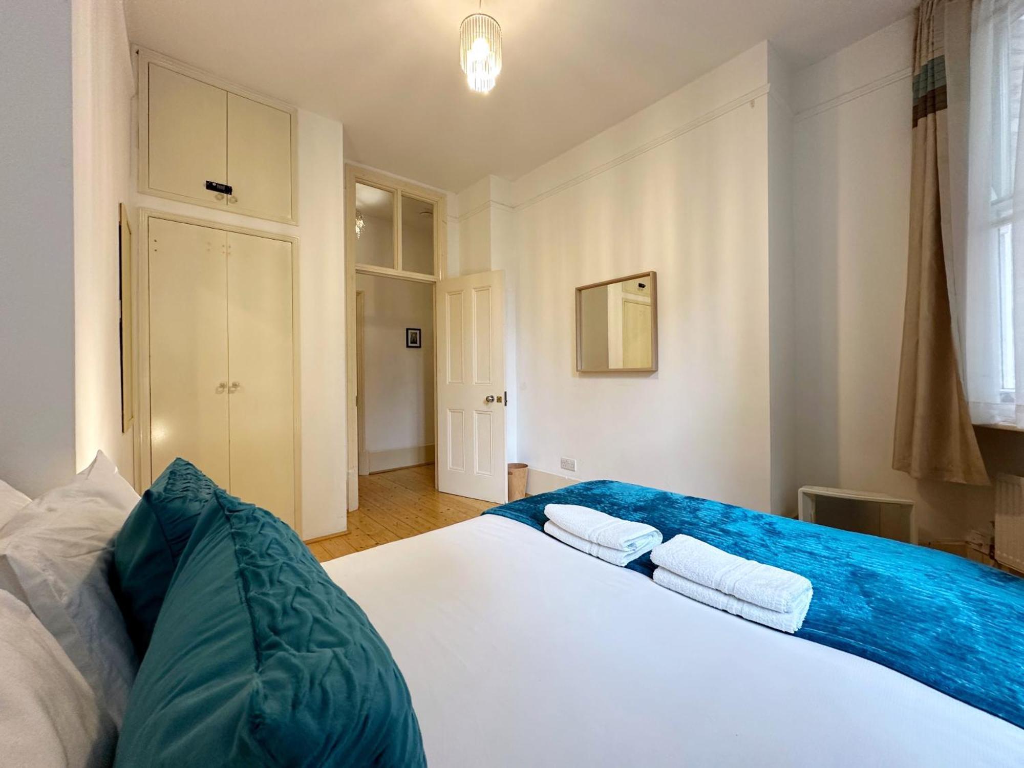 Oliver's Place In Holborn - 2 Double Beds, 1 Sofa Bed, Great Location Apartament